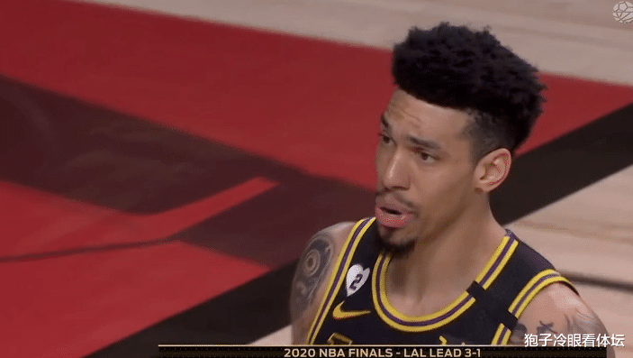 勒布朗·詹姆斯|0+1+0+0+0+3失误+4犯规 生死时刻两致命失误毁掉比赛 詹姆斯都看傻了