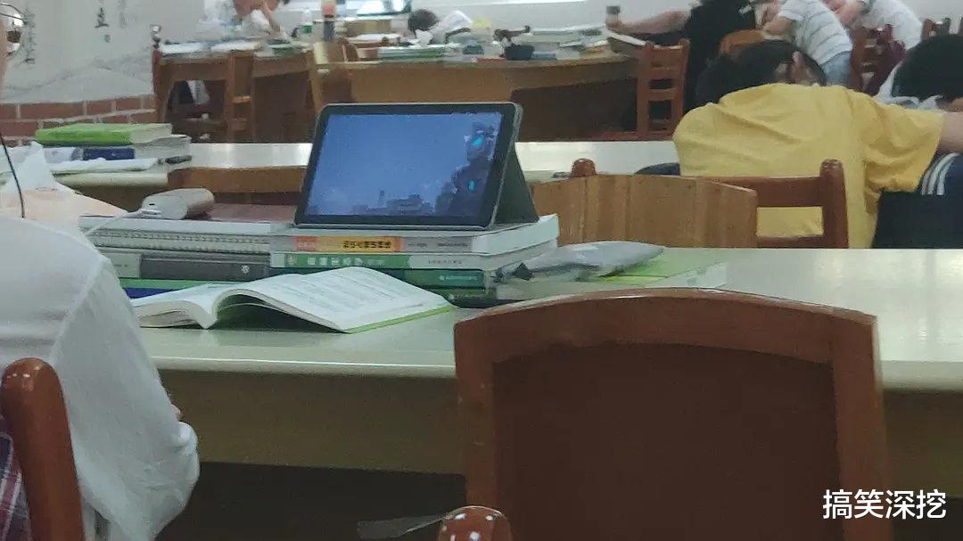 ▲“谈了9年的女友跟别人跑了，因为我没车！”哈哈哈想知道别人这是什么车？