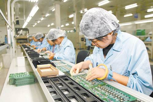 联想|从站队高通到“撤出中国”，百口莫辩的联想，如今悄悄拿下世界第一！