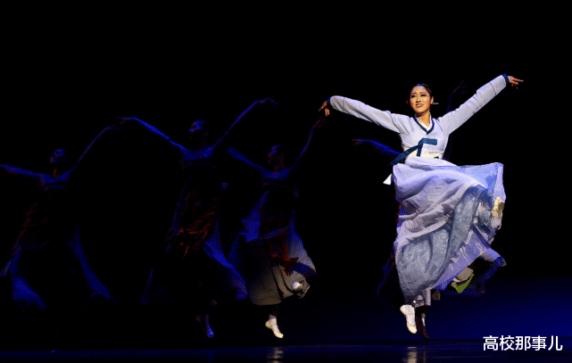 教师|大学选择这4大专业,即使不是师范生,也能轻松当老师,重点关注