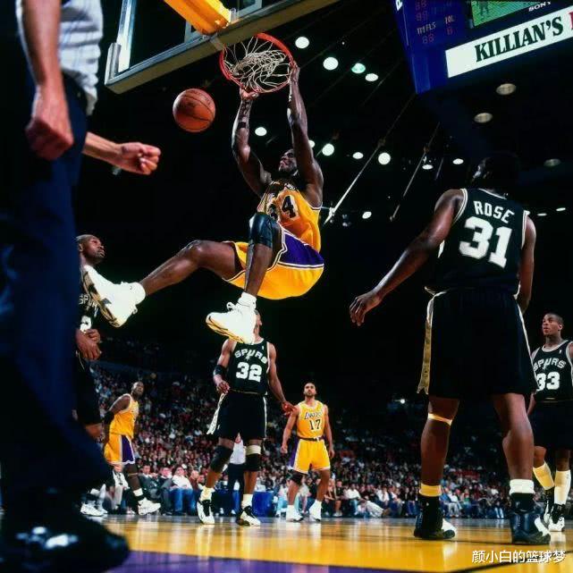 [勒布朗·詹姆斯]鲨鱼IG晒洗脚照，脚趾恐怖程度詹皇都汗颜，多位明星感叹“天啊”