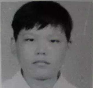 华语乐坛|全靠粉丝唱，华语乐坛摇滚教父的伍佰，是那个年代砸碎巨石的温柔