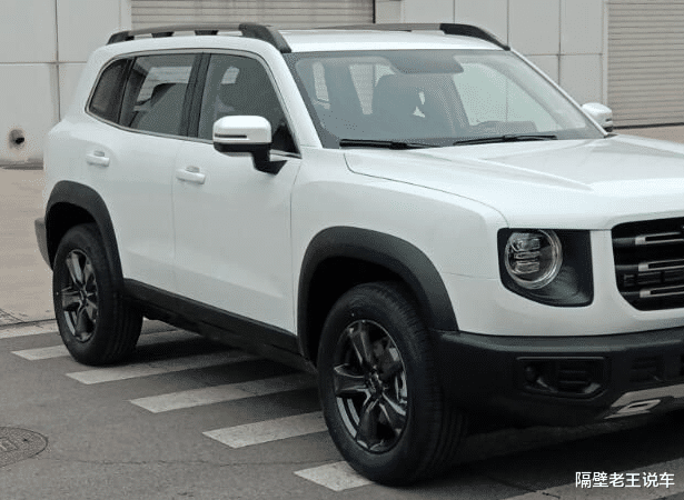 哈弗|长城藏不住了！全新SUV再度现身，坦克掉头+底盘透视，一看价格又要爆款