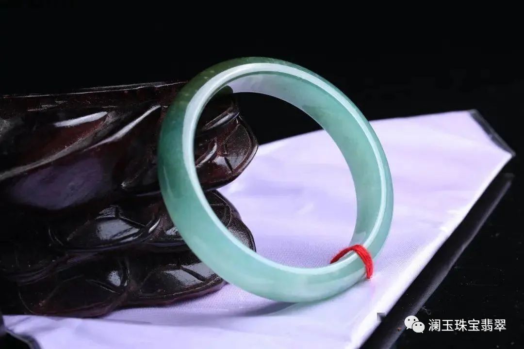 文玩|翡翠也会生病？翡翠的病症知多少