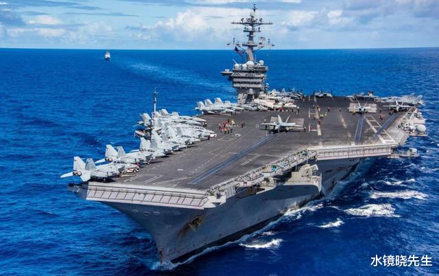 伊朗■超级航母突然现身海峡，上百伊朗战舰发起自杀冲锋，誓要一举击沉