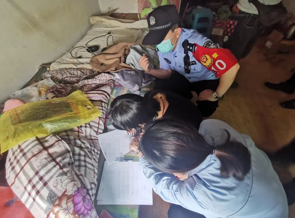 『熔喷布』浙江一姑娘半年没出门!开门瞬间,民警都差点晕过去!但之后...