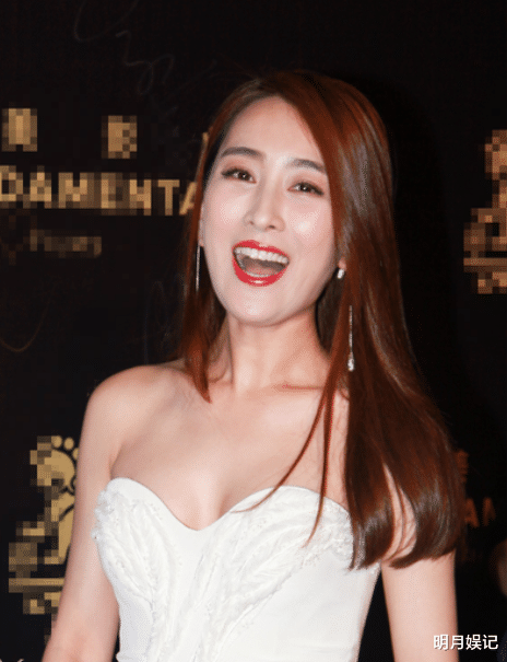 「马苏」曾经的她红极一时,现在的她复出却要陪大佬,还遭到嫌弃