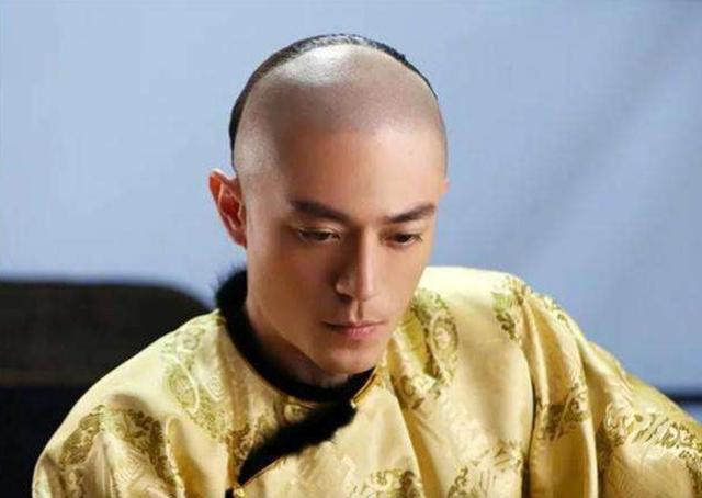 发型 别被清廷剧骗了,清朝人的发型根本没那么好看,神仙颜值也救不了