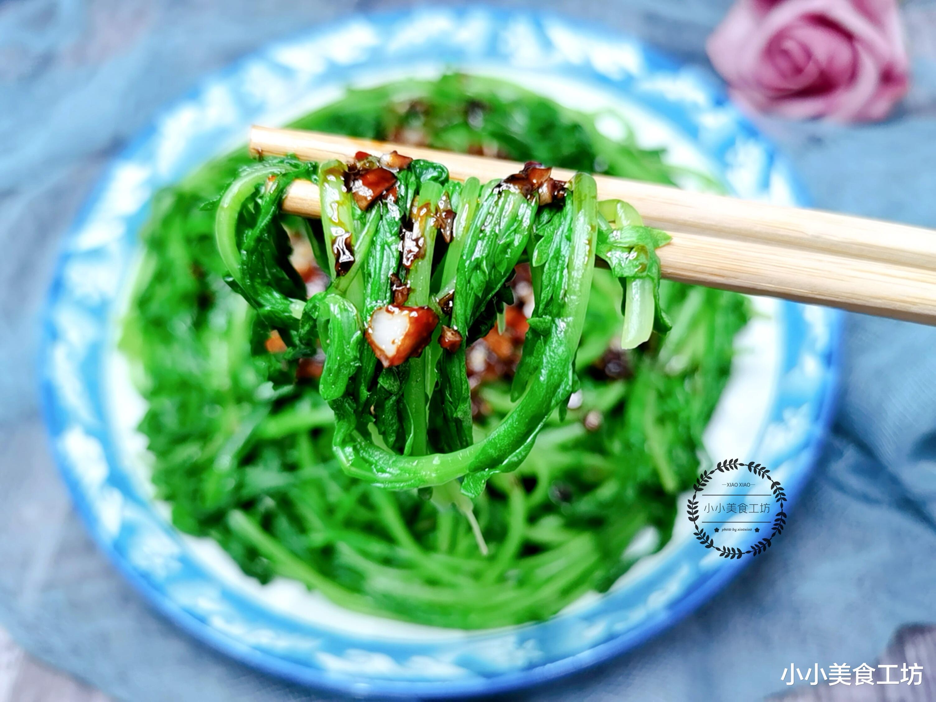 茼蒿|秋天，吃土豆萝卜不如吃它，维C含量极高，3元做1盘，家家吃得起