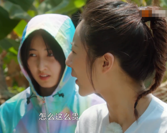 薇娅：薇娅做客向往的生活，何老师拥抱欢迎，谁注意张子枫的举动？