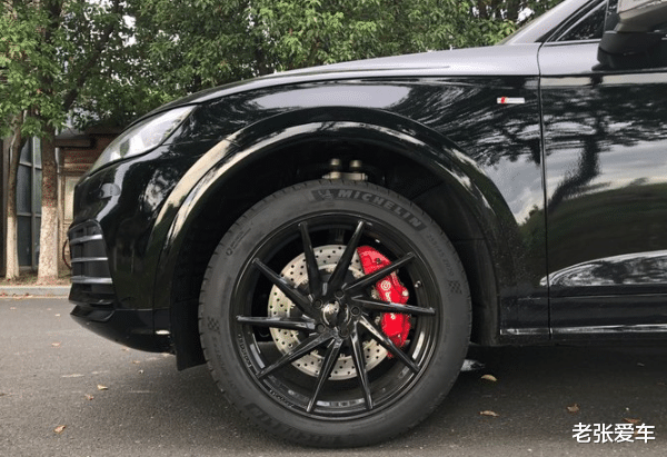 奥迪Q5|从38万跌到29万，上市终于被捧红，上个月卖出18011辆，比宝马X3还火