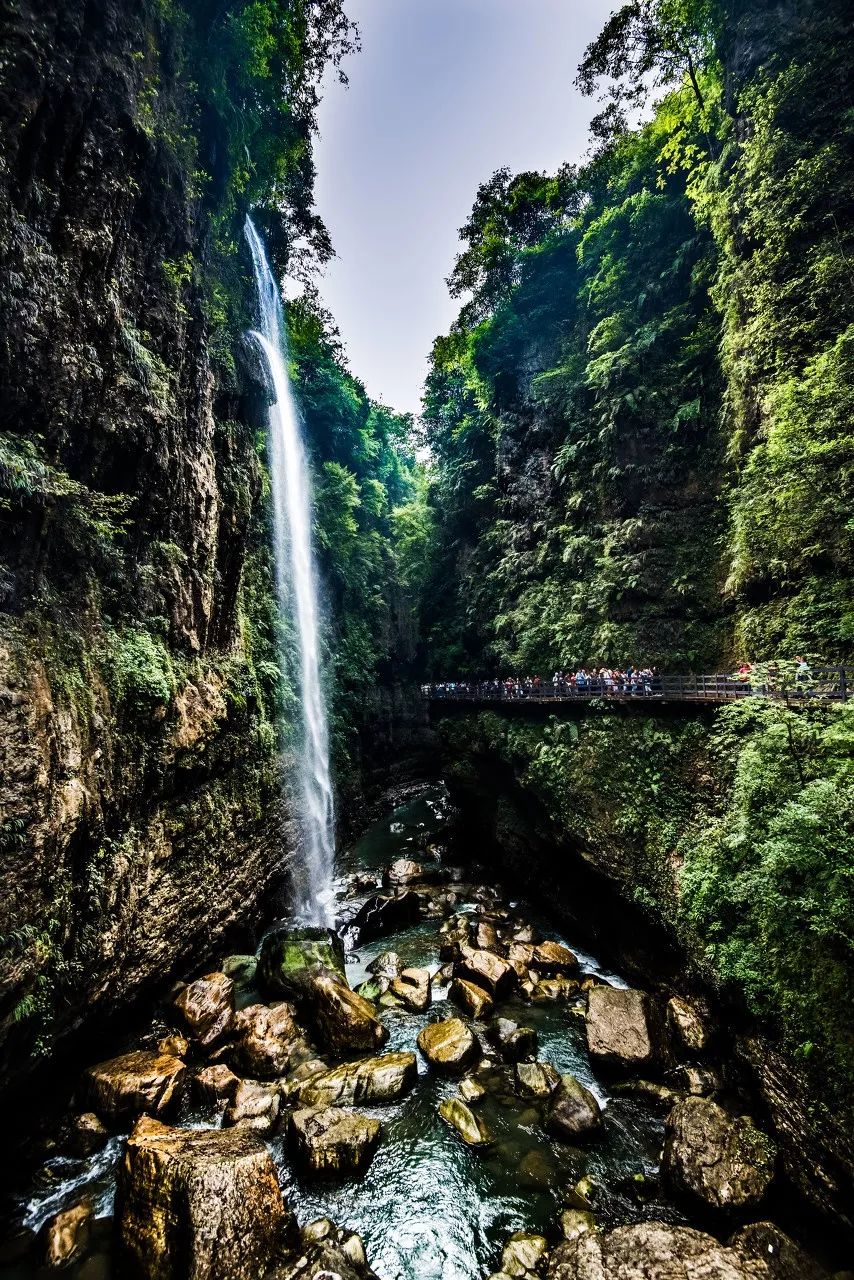 石林|中国又一“仙境天路”横空出世！左手天堂右手地狱，一路景点门票全免！