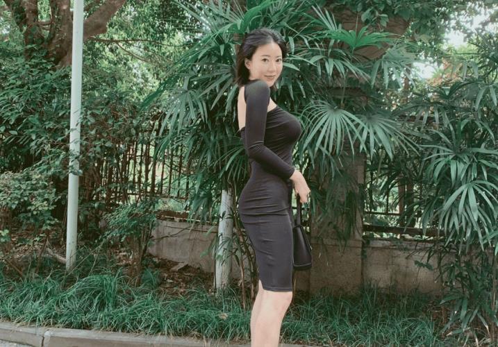 女人味|因“刘强东”走红的蒋聘婷， 国外住豪宅生活奢靡， 女人味难以抵挡！