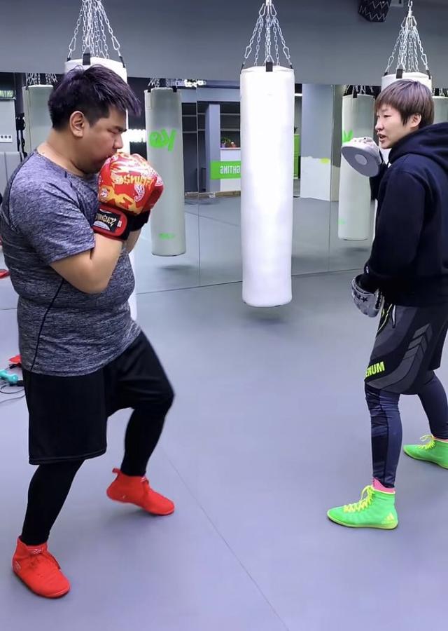 #德云社#星光大道冠军，拜师戴玉强，怒批朱之文，盲人歌手杨光现状如何？