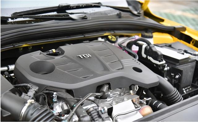 名爵5|终于来了，年轻人的第一台轿跑，8S破百配米其林轮胎，帅气不输思域