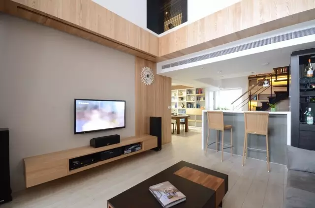 【】电视柜别选太复杂的,这些悬空款的电视柜,让客厅更显宽敞