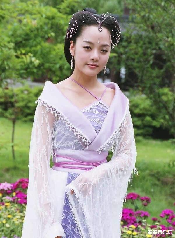 『秋瓷炫』这四位国外女星，全部认识的你多大了？