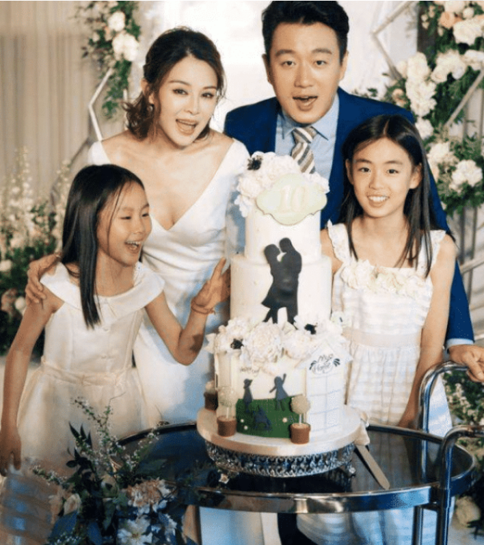 「郭德纲」最强“师生恋”，让老师8年生3孩子！今40岁老师被宠成公主