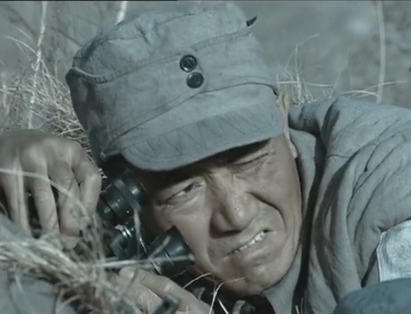 「韩剧」同样是李云龙挨批，老版面色凝重，新版一脸欠揍，差距十分明显