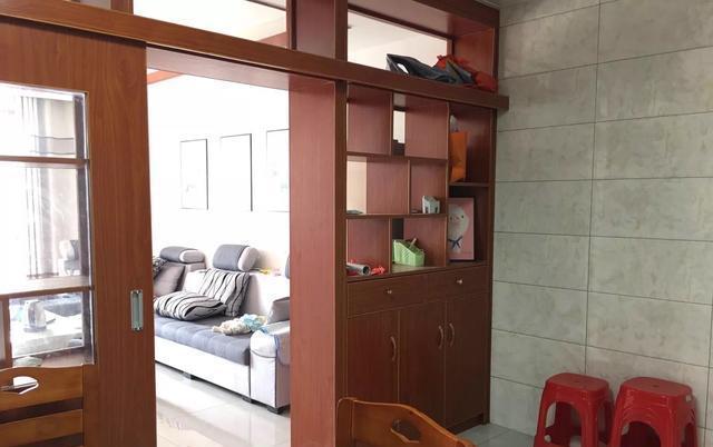 |农村来的表哥，硬生生把小区房装成了农村房，这效果果真不懂欣赏