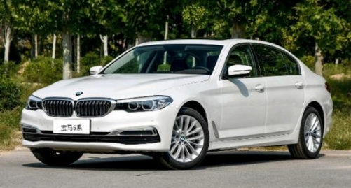 宝马5系|40岁，应该宝马5系，还是丰田霸道？