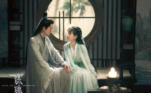 且听凤鸣|《琉璃美人煞》PK《且听凤鸣》，谁将会成为8月最强玄幻剧