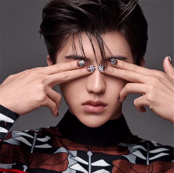 美甲|NPC成员做美甲，范丞丞可爱，小鬼个性，看到蔡徐坤：想做同款