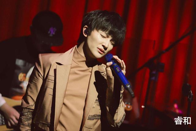 周深|从周深的频繁上综艺，到华晨宇的闭关，你更赞赏谁的做法