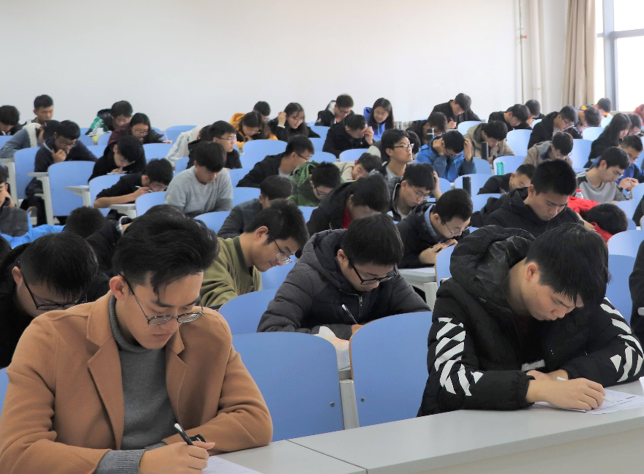 大学|大学“最重要”的3类考试，学生错过的话，毕业找工作会很吃力