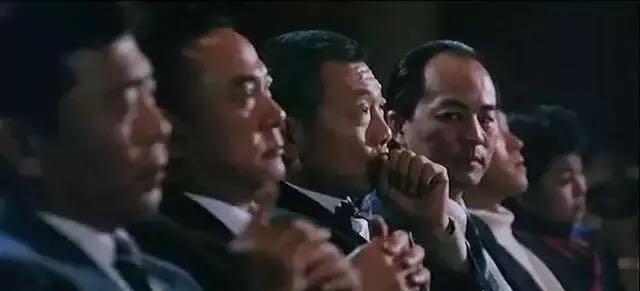 #周星驰#1989年，李修贤给周星驰打电话：这部电影有狄龙姜大卫，你来吗？