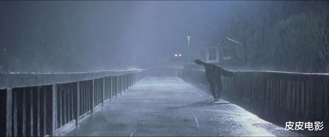 「李秀赫」因首次正面触碰朝韩板门店士兵摩擦，它被誉为韩国最伟大电影之一