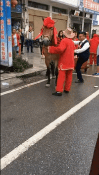 |“出差一个月，装修交给婆婆，回来一打开家门愣了”这是穿越了吗