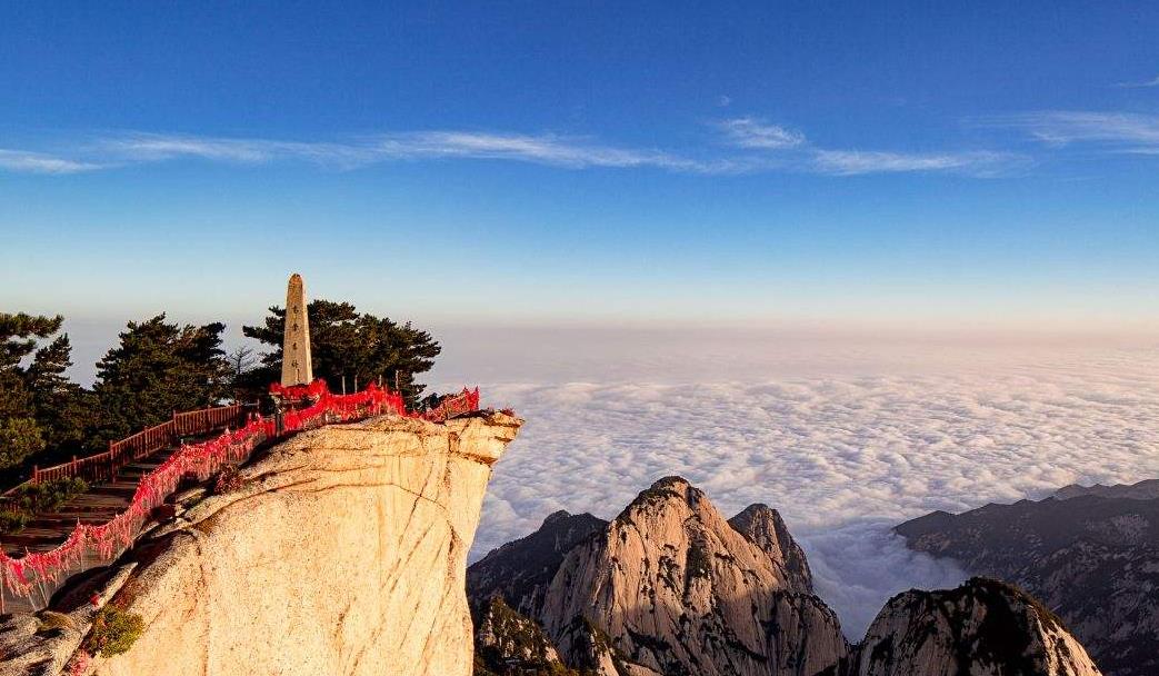 『华山』中国五大名山，去过其中一座就很厉害了，全去过的人几乎没有