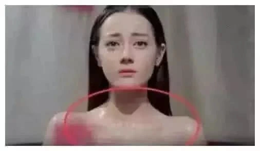 『穿帮镜头』小孩不能看的穿帮镜头：熊二的尾巴我忍了，李连杰身后那是谁？