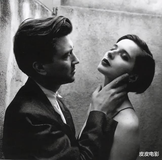 内陆帝国|片长3小时，上映时，有人宁可站着也要看完，这部《内陆帝国》拍的真牛！