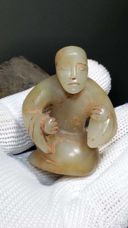 『翡翠』玉石和翡翠谁更适合收藏？问法本身虽有问题，答案却十分真实