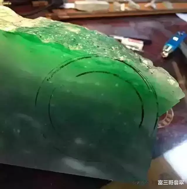 「文玩」缅甸公盘上出现过的四大传奇玉石，并不是每个都是真正的“传奇”！