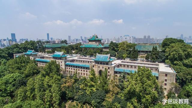 高校|今年高考4所985高校分数线暴涨，明年还会更高？考生须谨慎填报