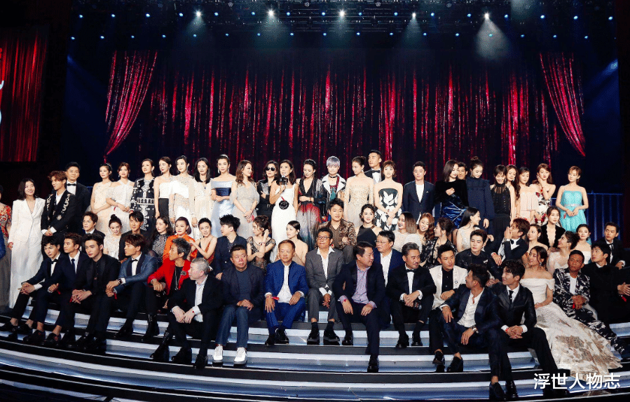 电影|刘亦菲被讽老了，杨幂产子后仍少女人设，是谁在过分吹捧“青春”