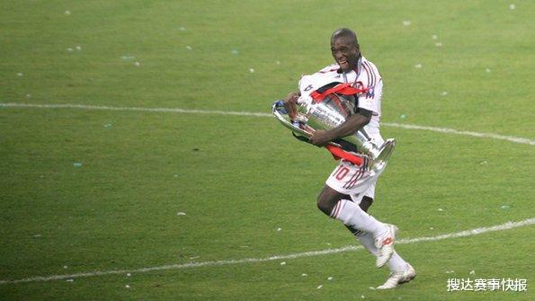 #西多夫#全能大师！在3支球队4夺欧冠，前深圳主帅36还能与巅峰巴萨斗脚下