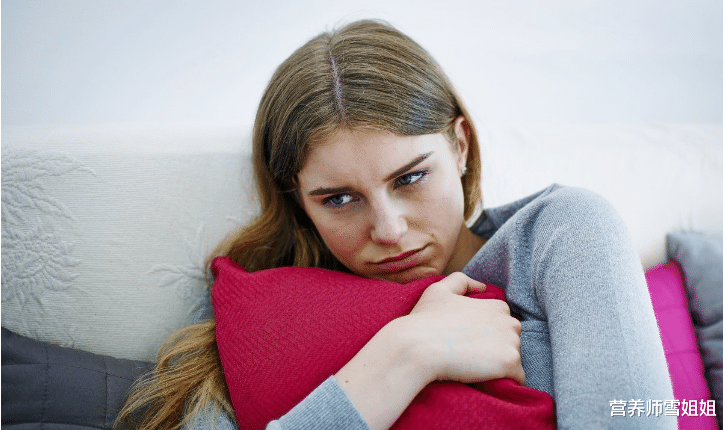 「肝脏」身体4处发出“警报”，是在宣告肝脏已受损，5件伤肝事不能再做了