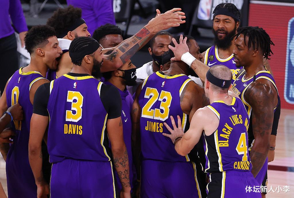 湖人队|湖人晋级总决赛，唯独他有些落寞！仅剩2分钟，沃格尔可真狠
