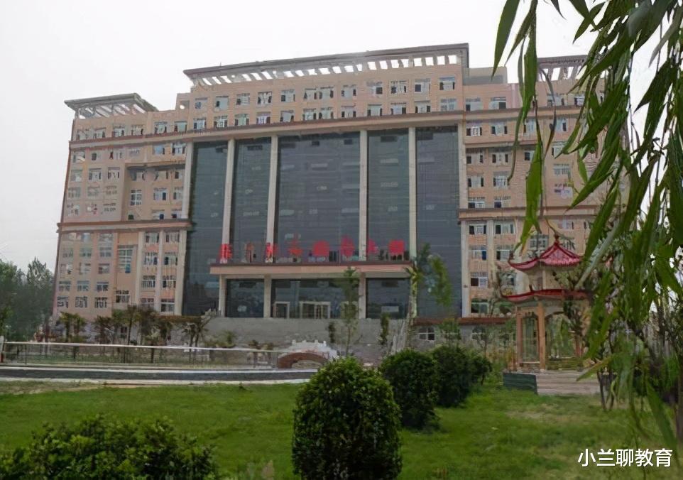 大学|儿子高考考了623分，竟连211大学都上不了！父母和孩子抱头痛哭