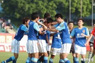 『广州恒大』恒大功勋后卫队长执教国家队，十年老臣闪耀广州后拿起国足教鞭