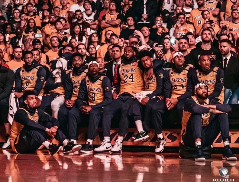 湖人队|詹姆斯轰38+16+10！巴克利终于预测对了！湖人总冠军，只差4场