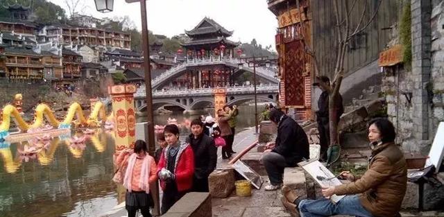 []古玩收藏市场升级，如何走好收藏这条路？