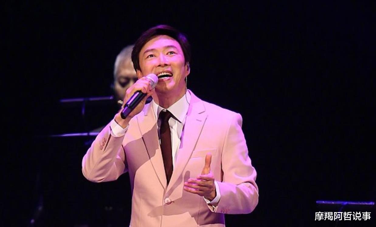 如今63岁的费玉清依旧处于单身的状态,很多人都替他非常着急,觉得他