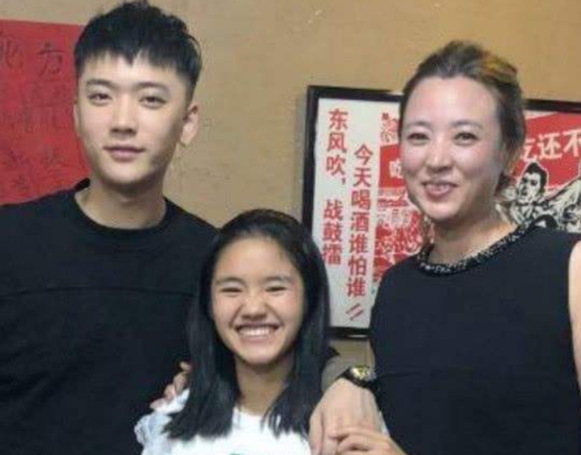 『富二代』她是《变形计》最美女孩，每年都被富二代接回家，如今颜值越来越高