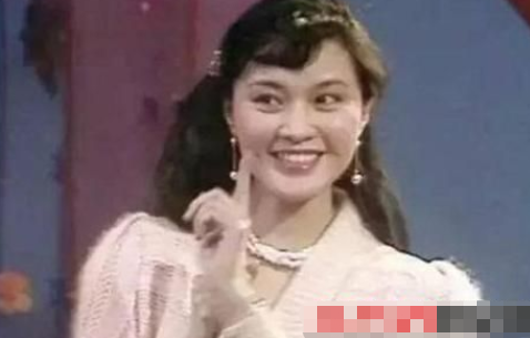 顾永菲|她是春晚主持，吞下300颗安眠药自杀，被抢救7天7夜，今74岁风采依旧