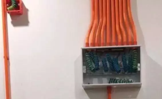 为什么电源线要绕几圈再接开关？有必要吗？究竟有什么作用